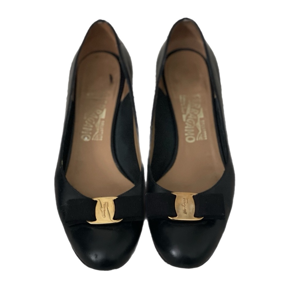 Salvatore Ferragamo Vara Pump - Size 8 - Picture 4 of 11